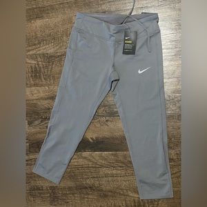 Nike Tight Fit Leggings